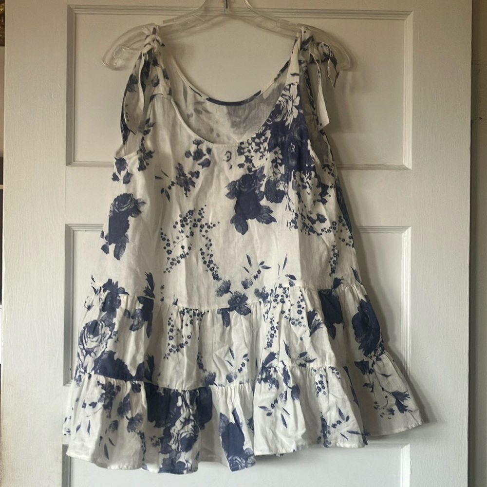 Brand new blue and white feminine paper lace tank